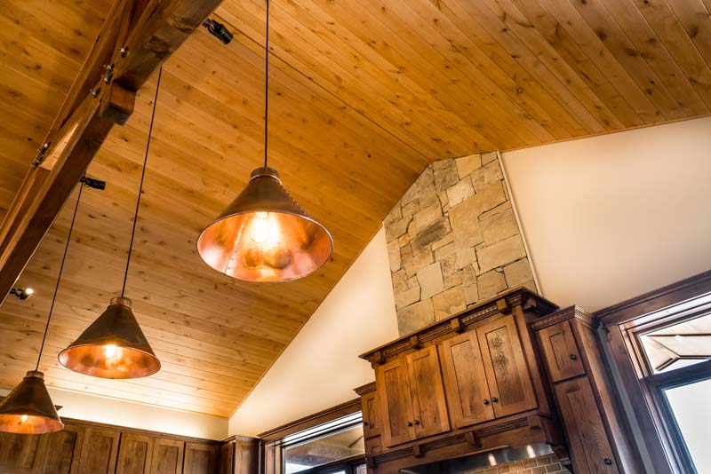 04-Wood-paneling-on-the-ceiling