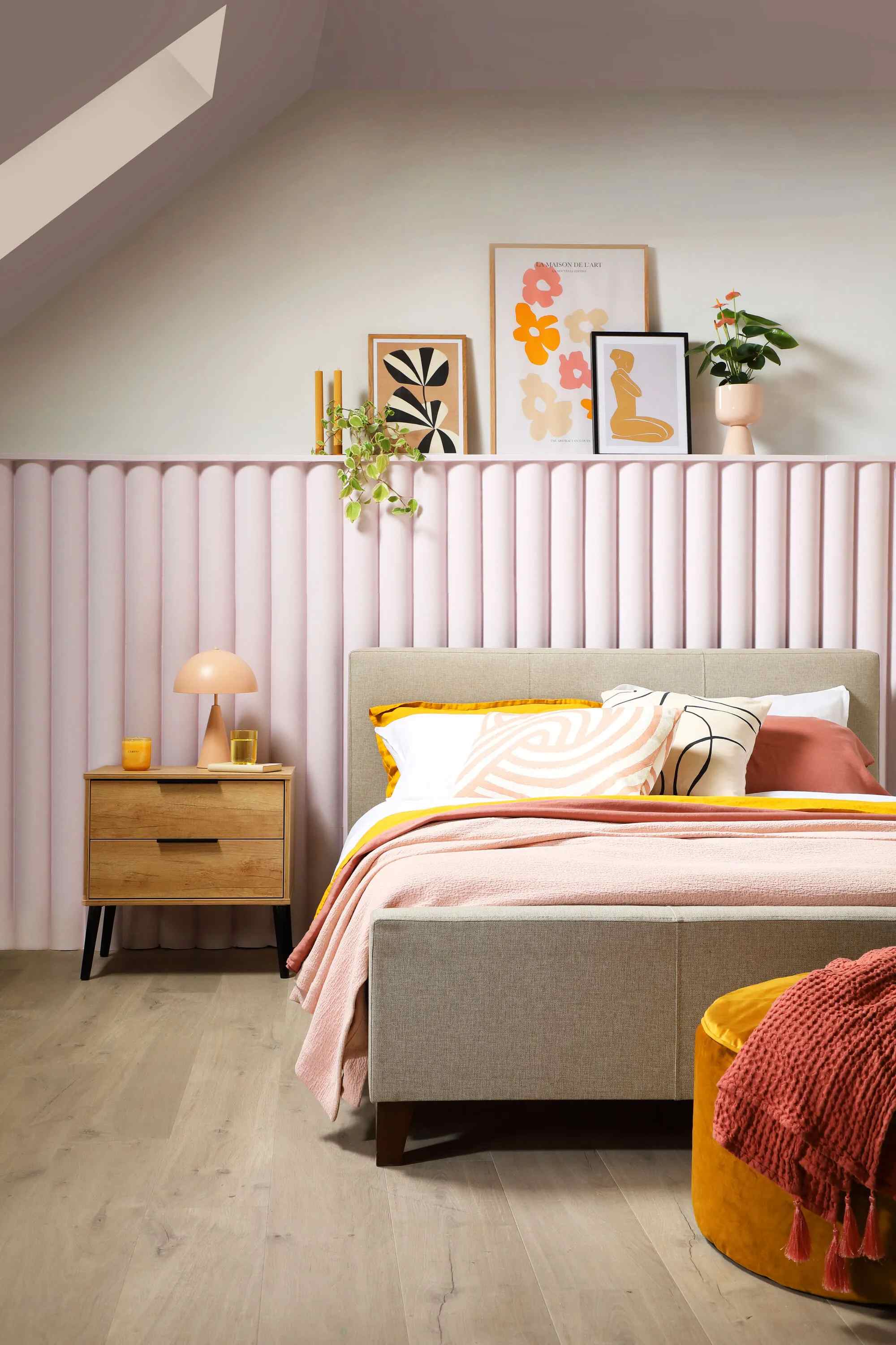 02-a-stylish-bedroom-with-fluted-wall-panelling